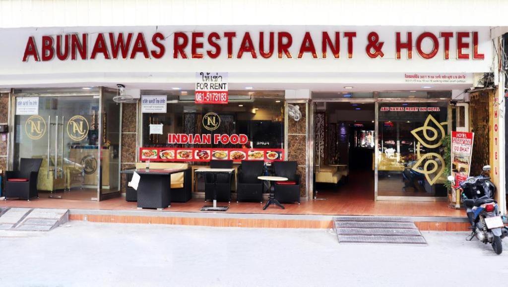 Abunawas Merry Inn At Walking Street Pattaya Esterno foto